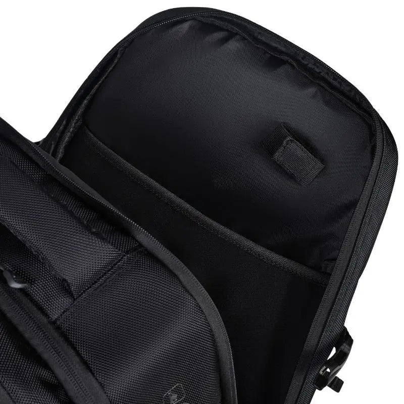 Sac à dos de padel Bullpadel BPM26003 Tech Noir Bullpadel