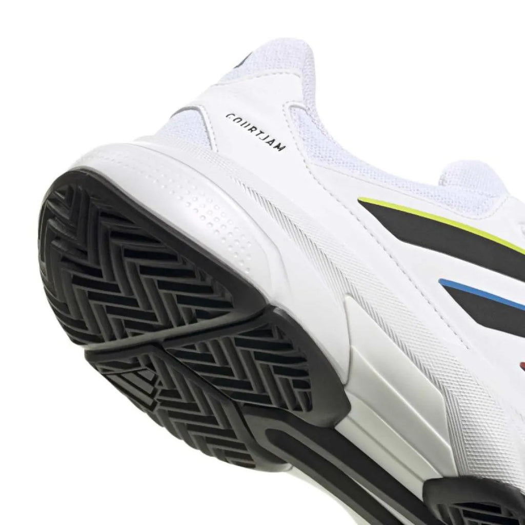 Chaussures padel Adidas CourtJam Control 3 blanc — vue en perspective