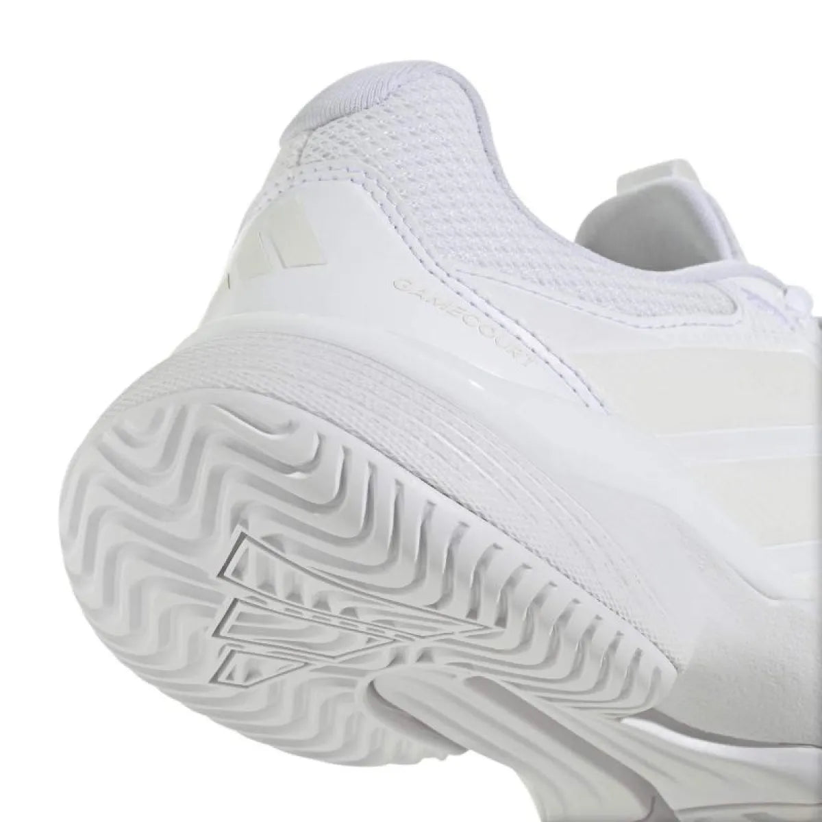 Chaussures padel femme Adidas GameCourt 3 blanc — vue en perspective