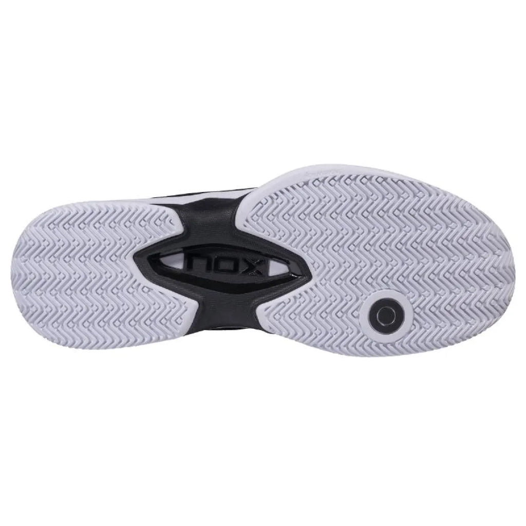 Chaussures padel Nox AT10 Lux noir blanc — vue de profil