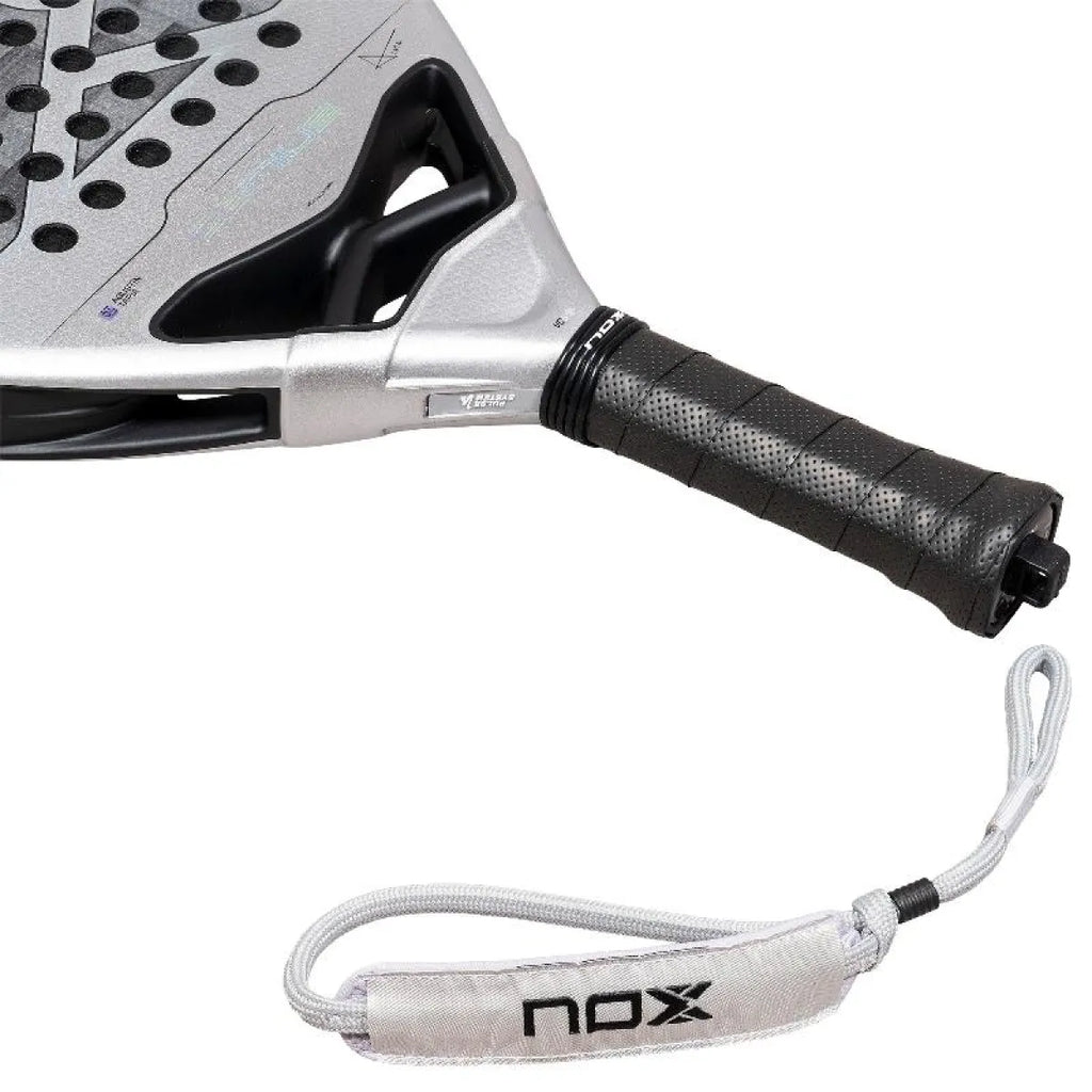 Raquette padel Nox Agustin Tapia AT10 Genius 12K Alum Xtreme 2027 — vue en perspective