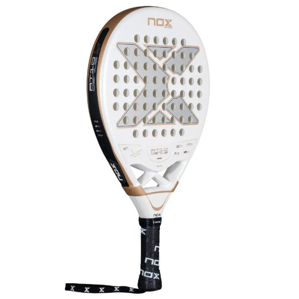 Raquette padel Nox Agustin Tapia AT10 Genius Junior 2026 — vue de profil