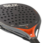 Raquette padel Siux Alex Chozas Pegasus Pro 2026 gris orange — vue en perspective