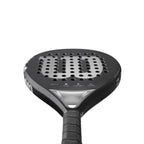 Raquette padel Wilson Elevate noir argent — vue en perspective