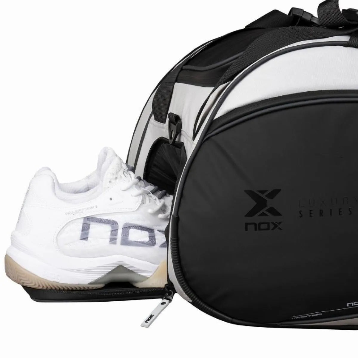 Sac de padel Nox AT10 Luxury Master Series noir blanc — vue de dessus