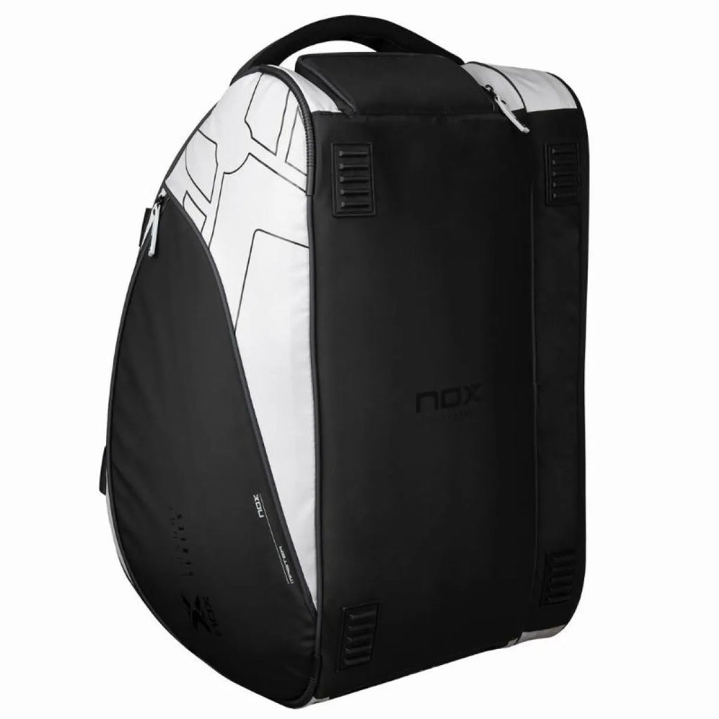 Sac de padel Nox AT10 Luxury Master Series noir blanc — vue angle